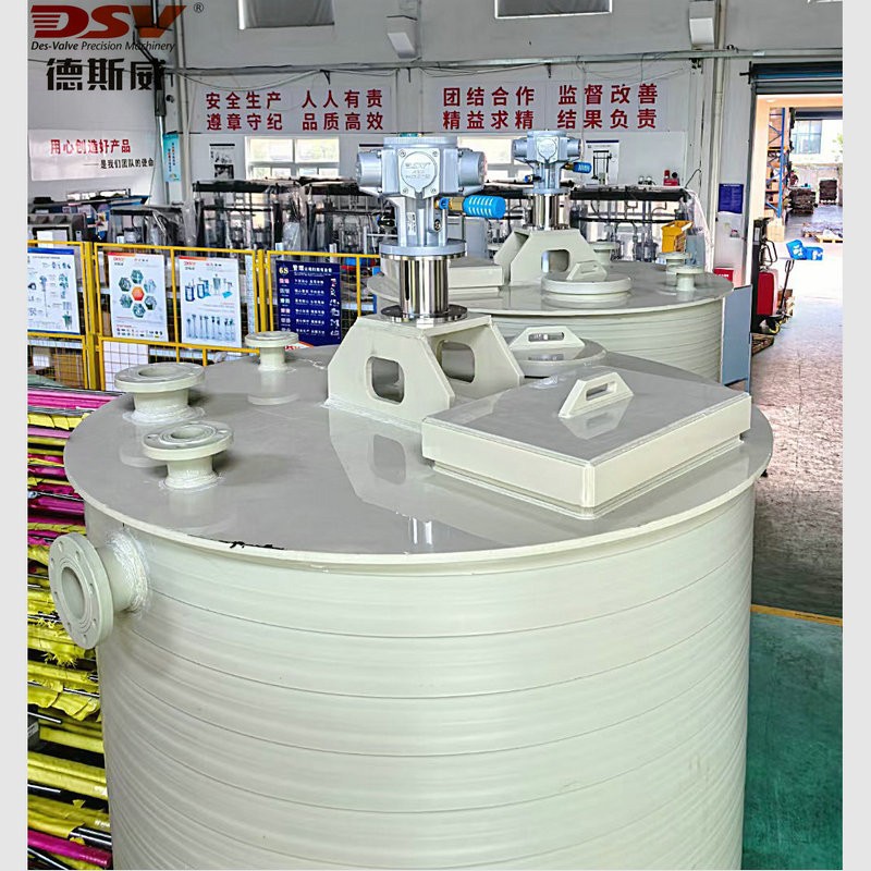 poly tank with agitator